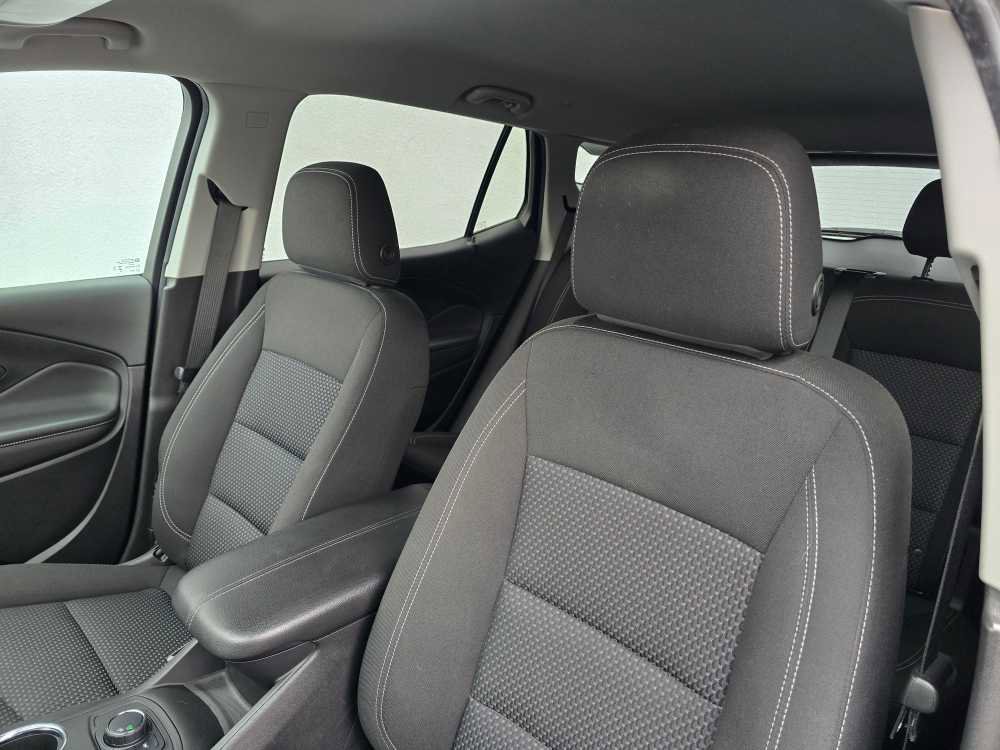 Used 2023 GMC Terrain SLE w/ LPO, Floor Liner Package image 19