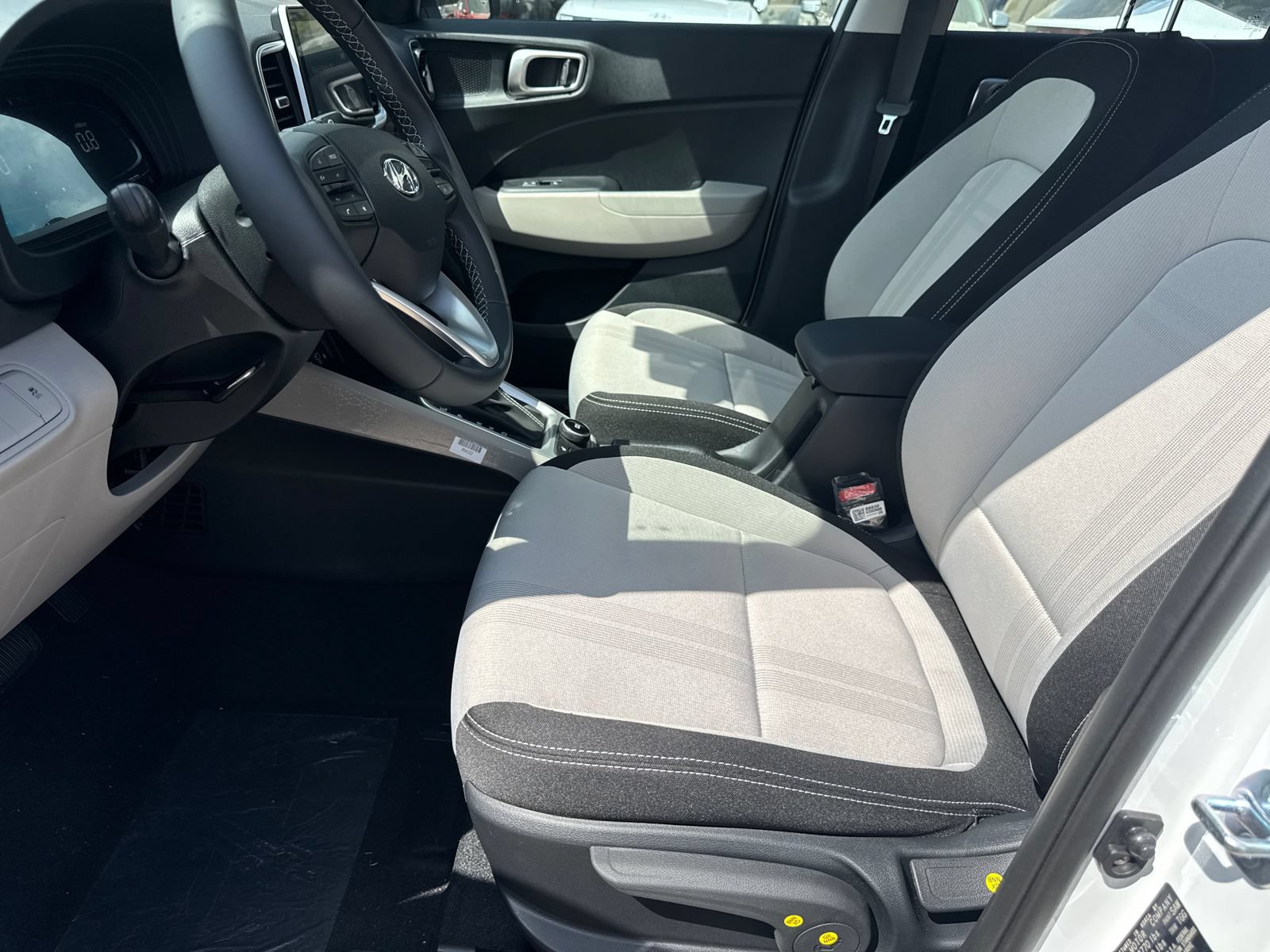 New 2026 Hyundai Venue SEL FWD image 10