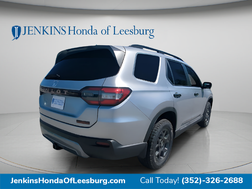 New 2026 Honda Pilot TrailSport image 3