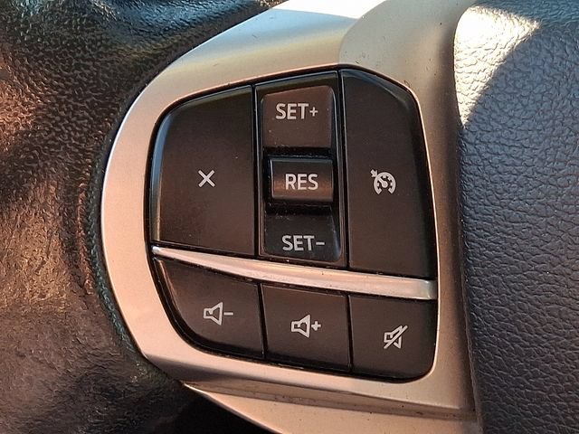 Used 2022 Ford Explorer XLT w/ Equipment Group 202A AWD/4WD image 21