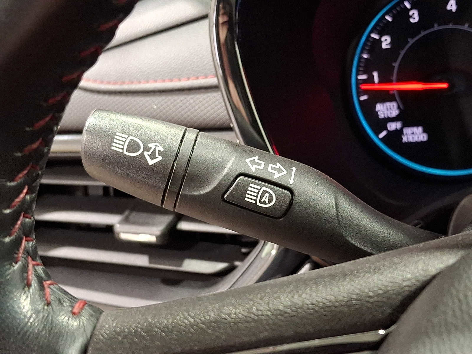 Used 2022 Chevrolet Equinox RS w/ RS Leather Package image 25