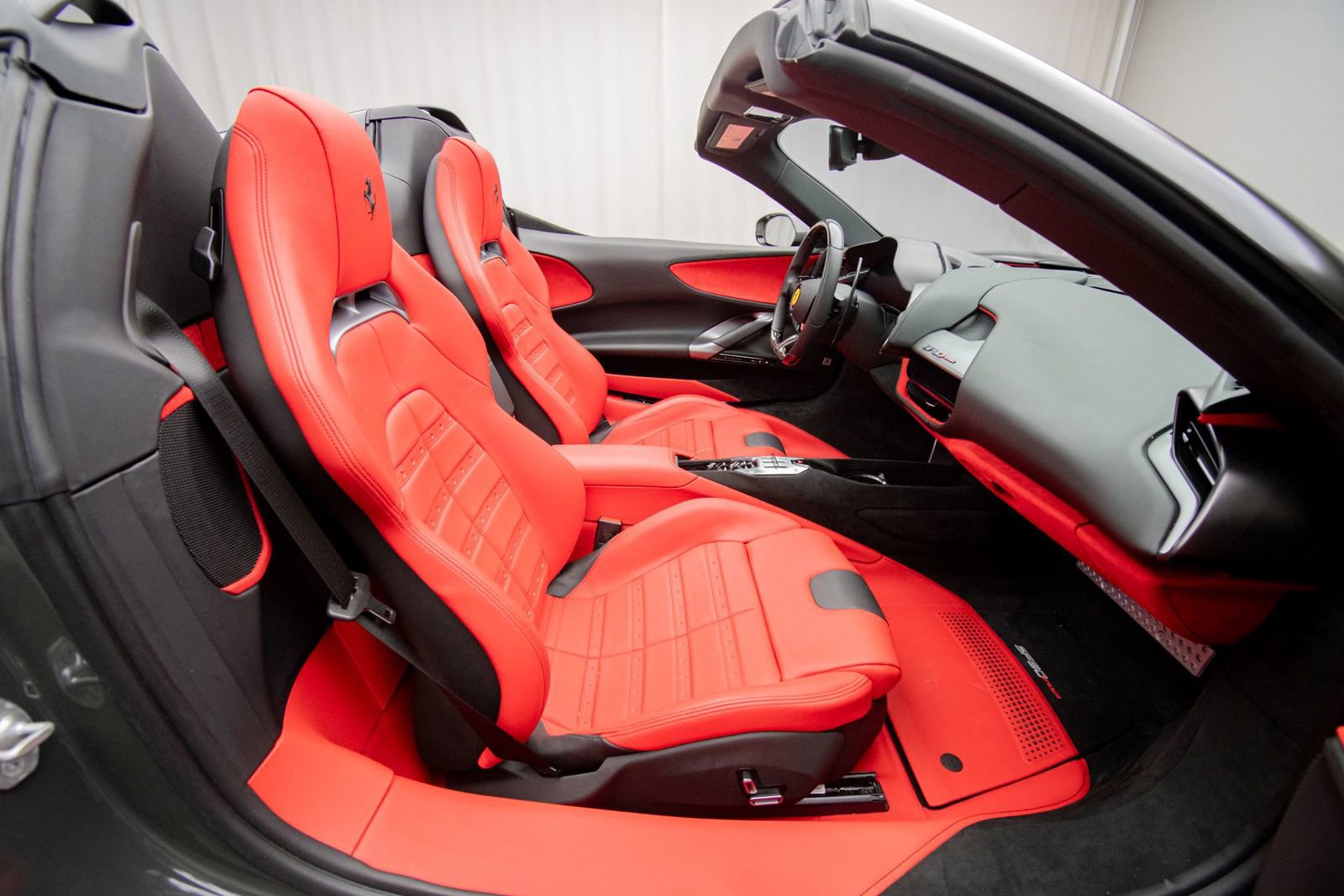 Used 2024 Ferrari SF90 Spider AWD/4WD image 20