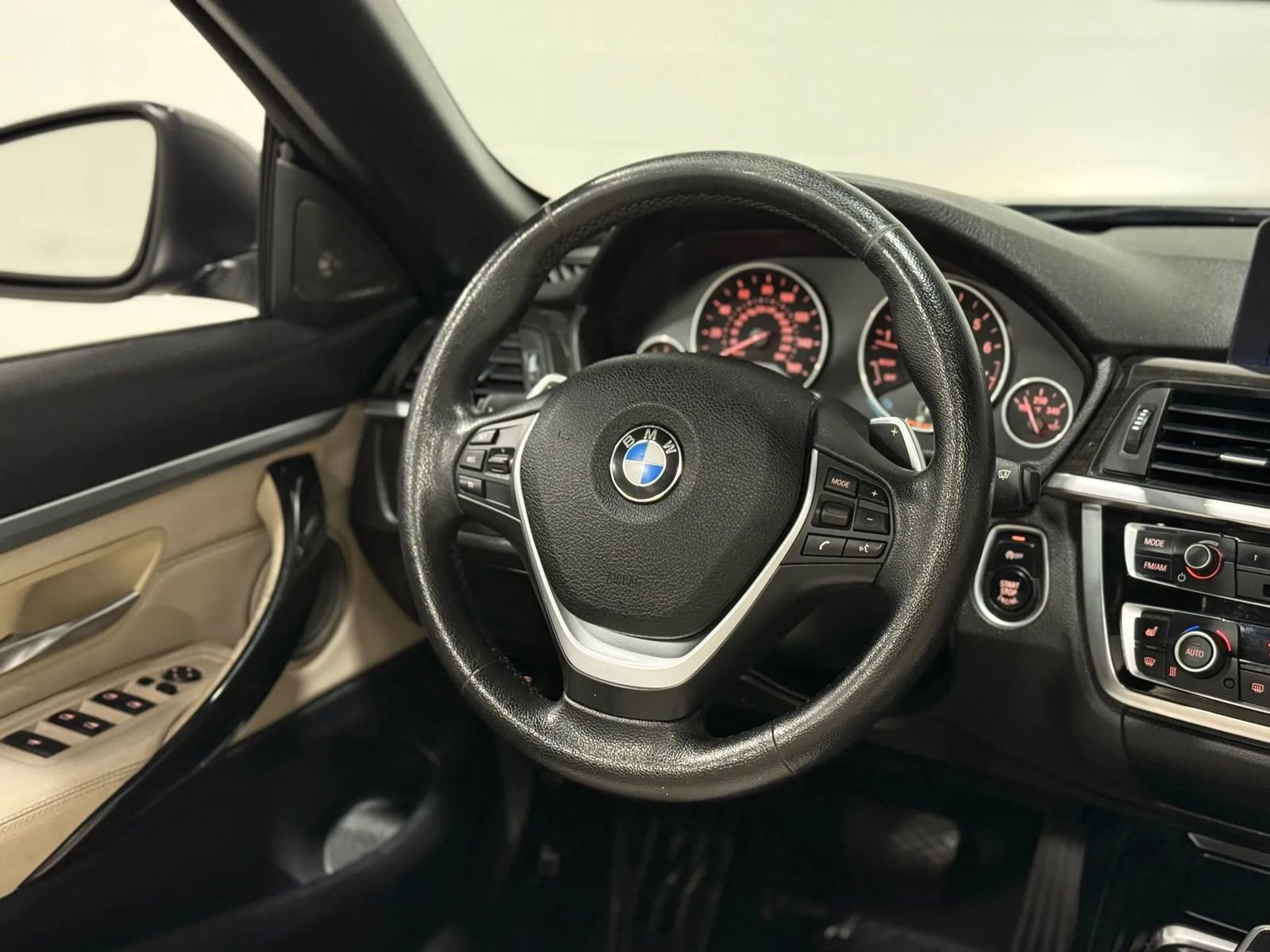 Used 2015 BMW 428i xDrive Convertible AWD/4WD image 27