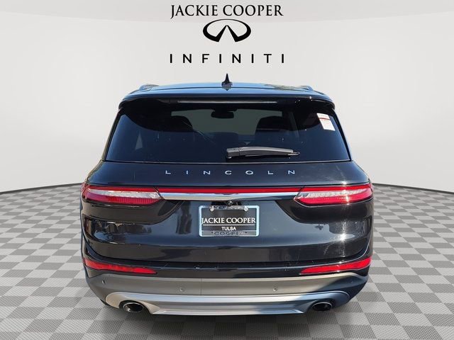 Used 2022 Lincoln Corsair AWD w/ Premium Package image 6