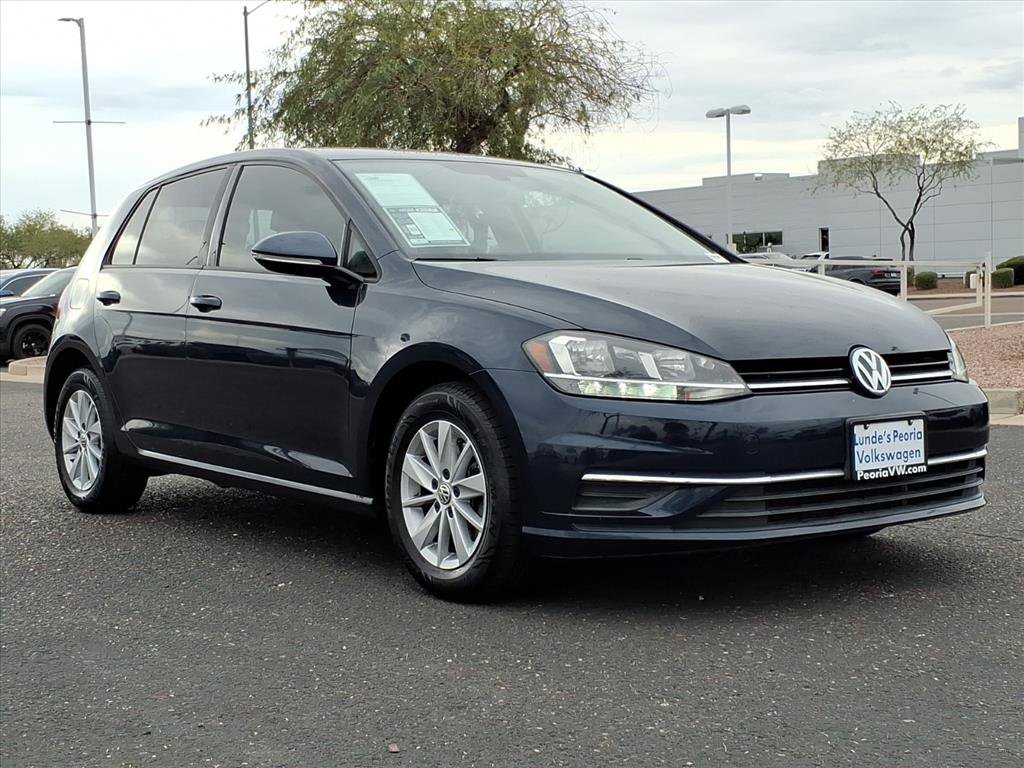 Used 2018 Volkswagen Golf S image 1