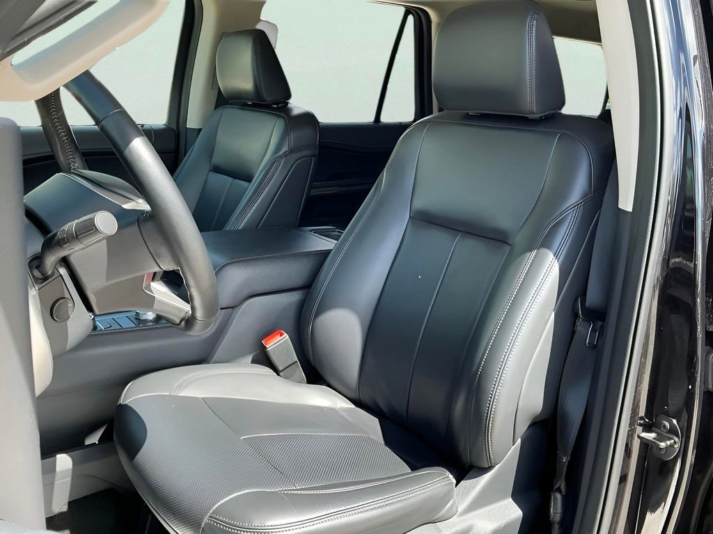 Certified 2024 Ford Expedition Max XLT image 27