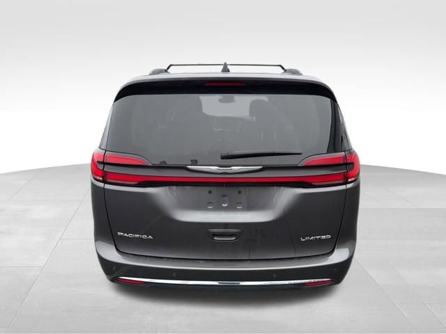 Used 2023 Chrysler Pacifica Limited image 8