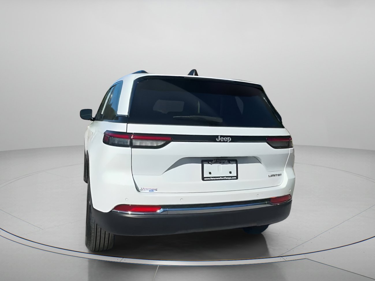 Used 2025 Jeep Grand Cherokee Limited w/ Trailer Tow Package image 22