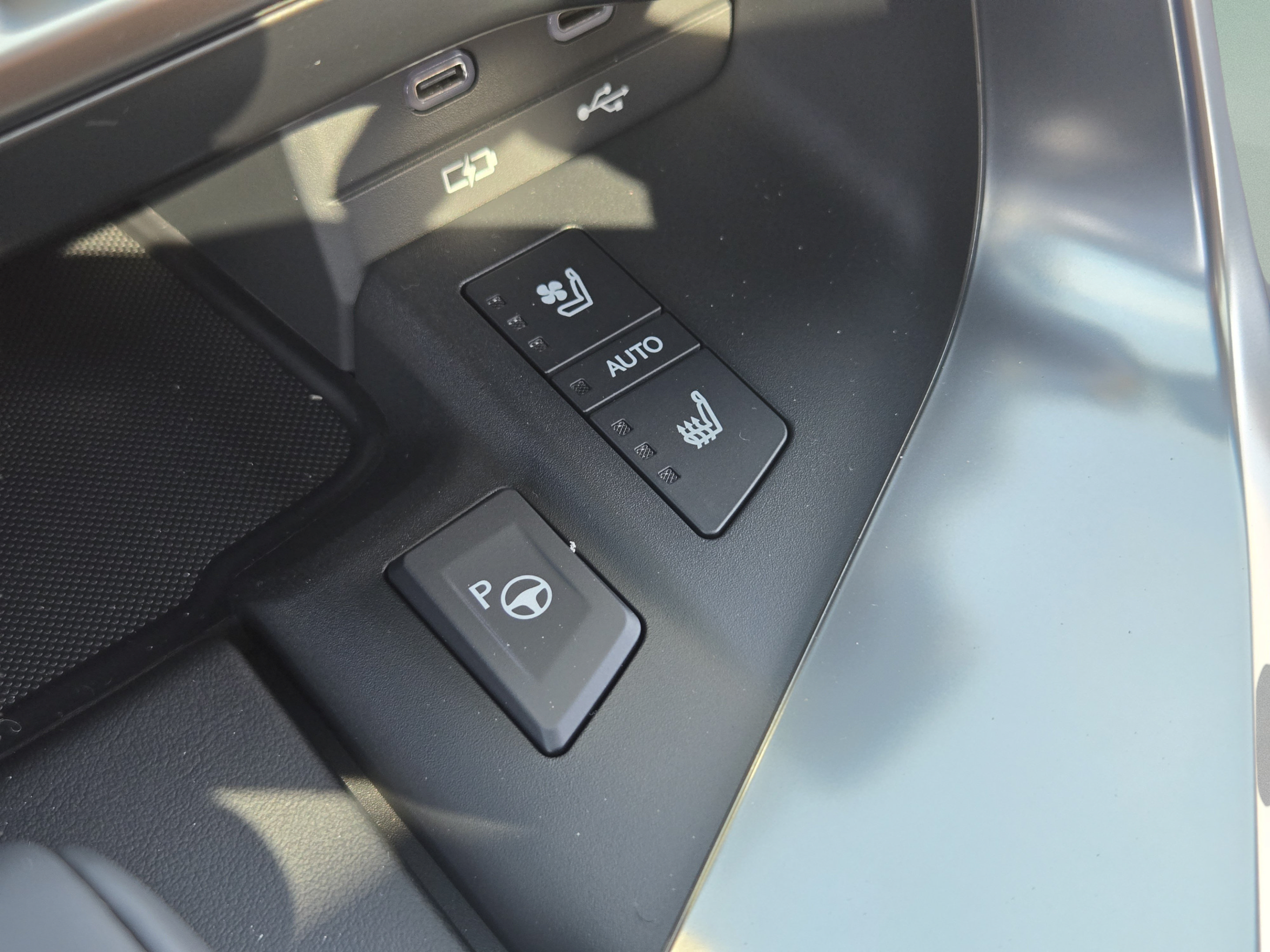 New 2026 Lexus LX 700h Luxury AWD/4WD image 22