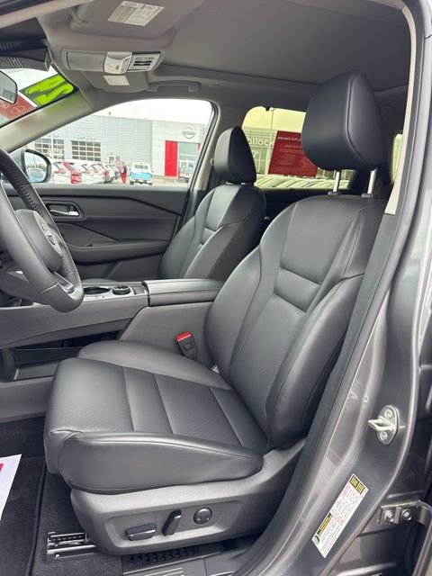 Certified 2024 Nissan Rogue SV w/ SV Premium Package image 9