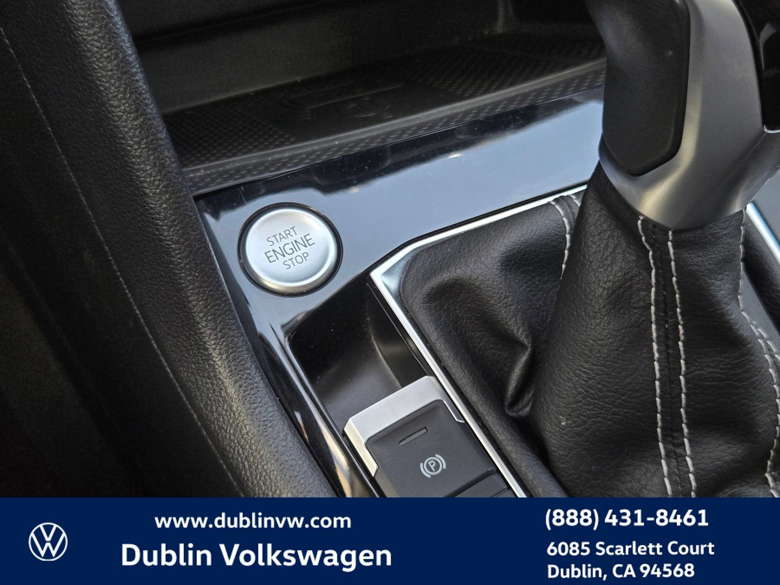 Used 2023 Volkswagen Taos SE w/ Black Wheel Package FWD image 17