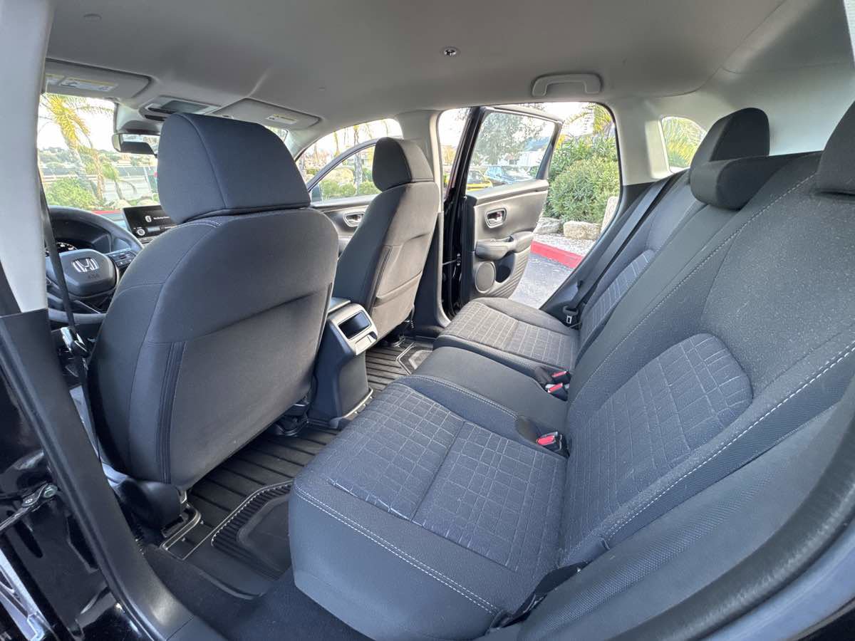 Used 2025 Honda HR-V LX image 24