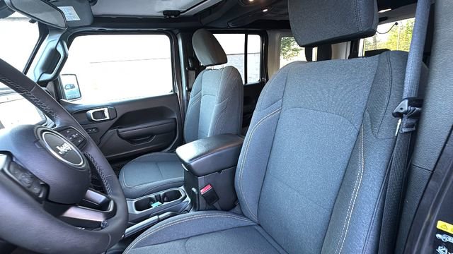 Used 2025 Jeep Wrangler Unlimited Sport S 4xe AWD/4WD image 30