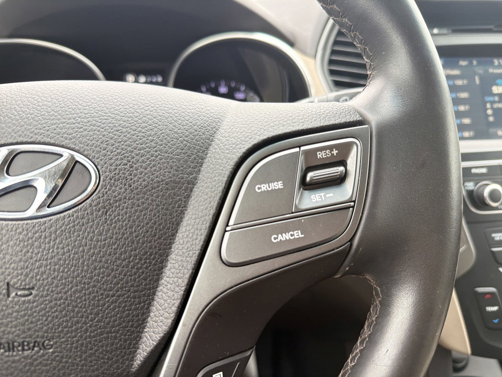 Used 2017 Hyundai Santa Fe Sport image 19