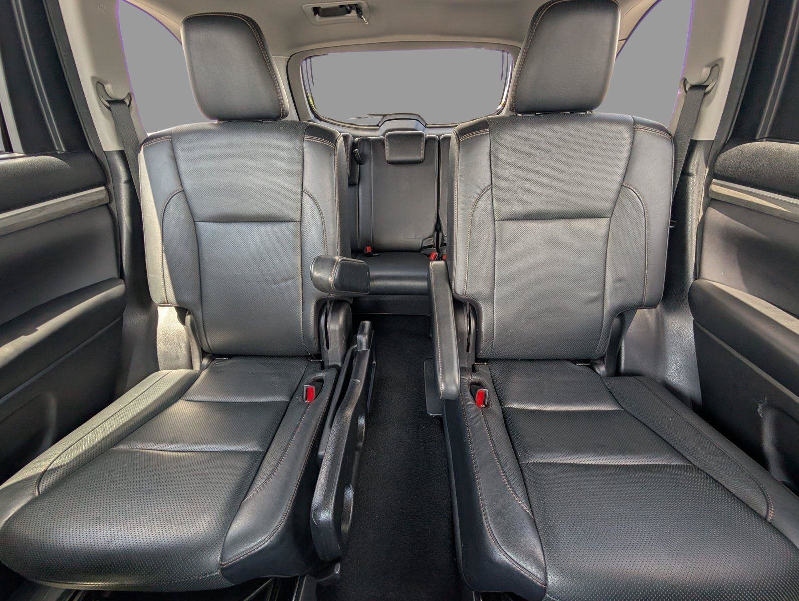 Used 2017 Toyota Highlander Limited AWD/4WD image 24