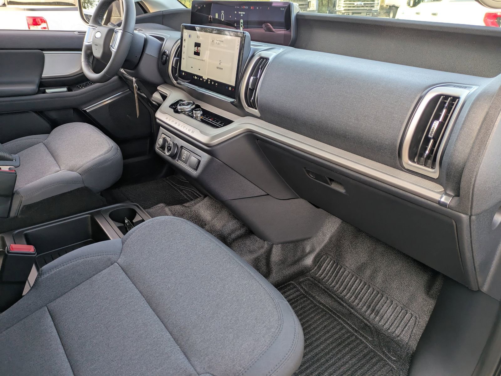 New 2026 Ford Expedition XL AWD/4WD image 14