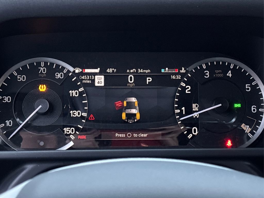 Used 2023 Land Rover Defender 90 S image 18