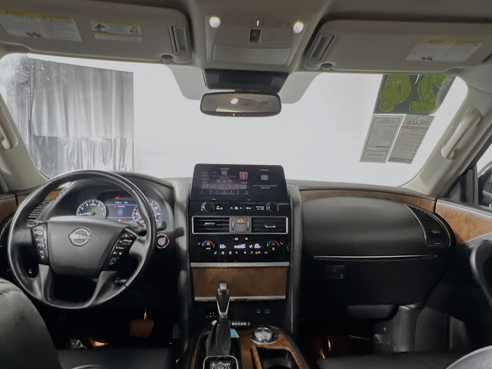 Used 2024 Nissan Armada SL image 30