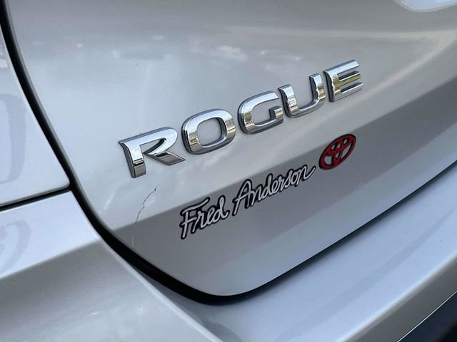 Used 2018 Nissan Rogue SL image 11