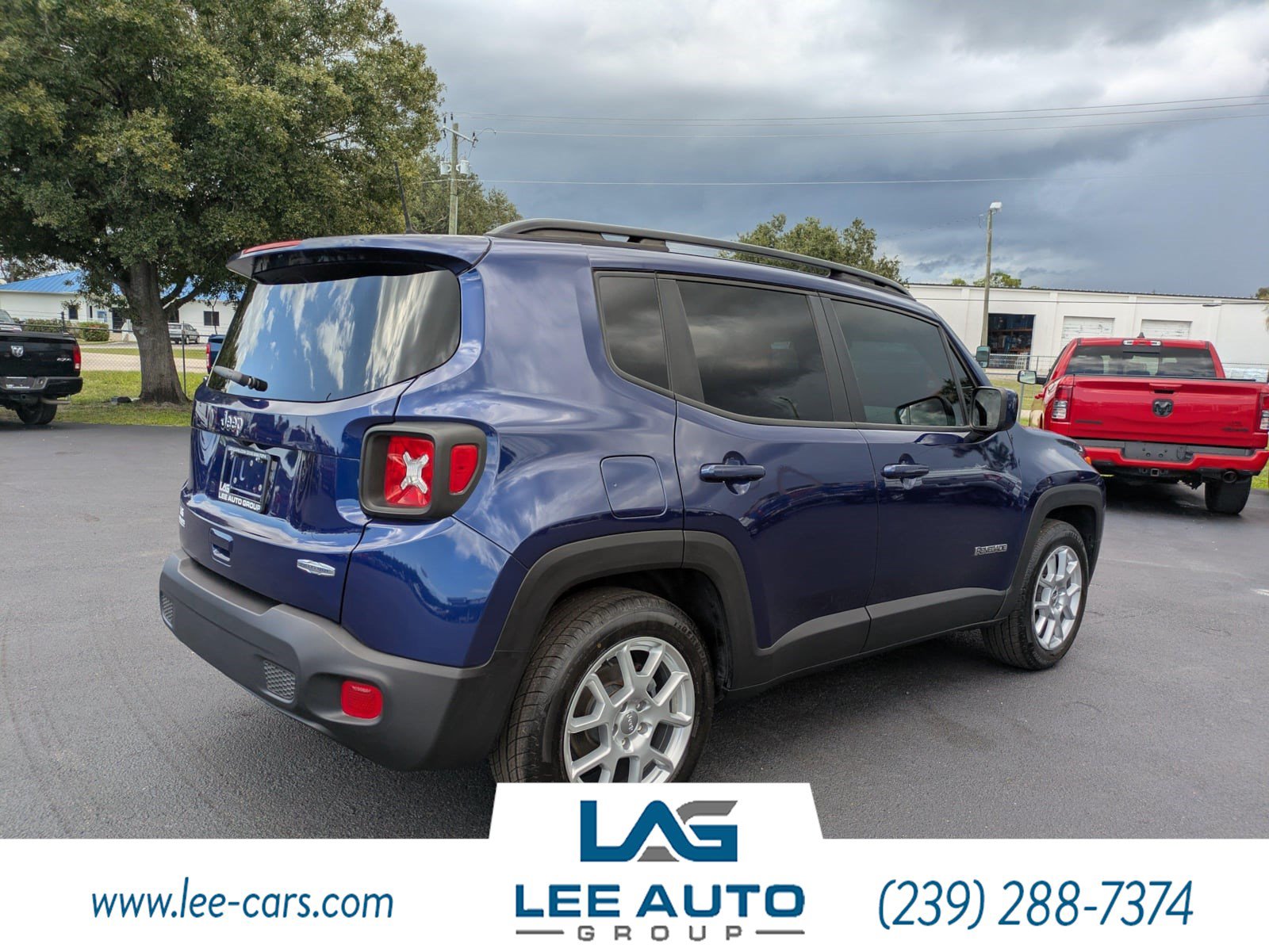 Used 2019 Jeep Renegade Latitude FWD image 3