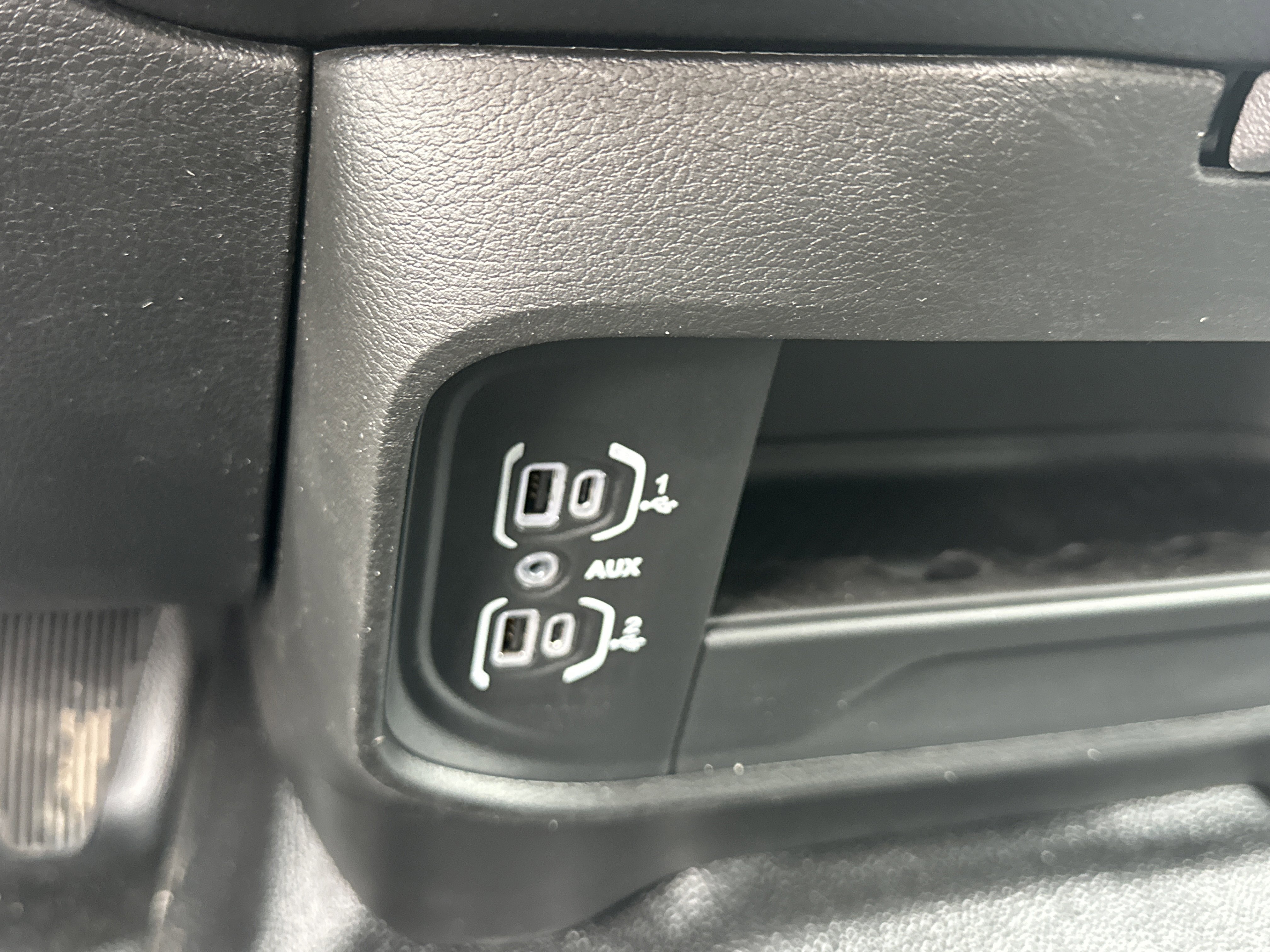 New 2026 RAM 5500 4x4 Crew Cab image 8