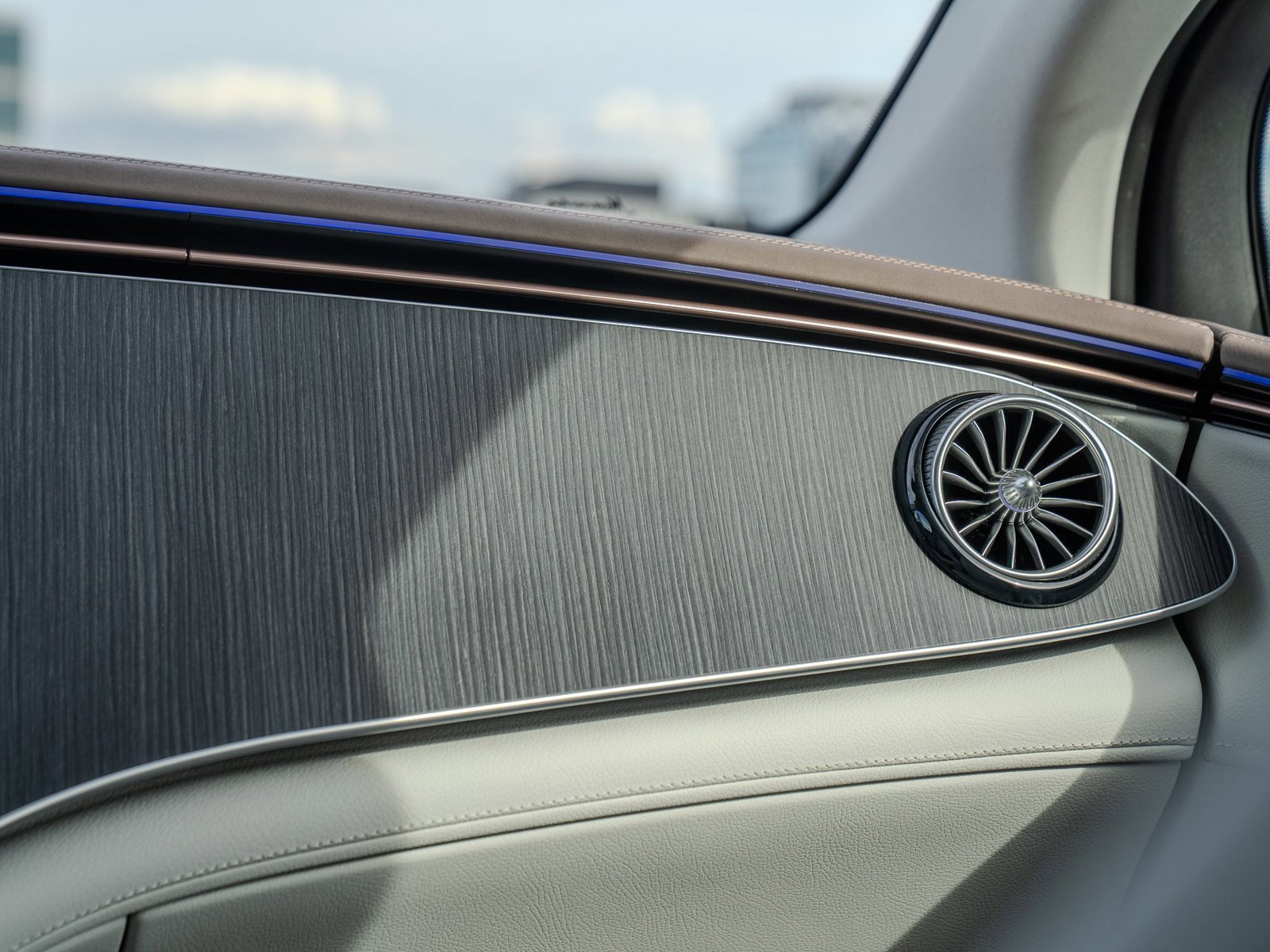 Certified 2023 Mercedes-Benz EQE 350+ 4MATIC SUV image 23