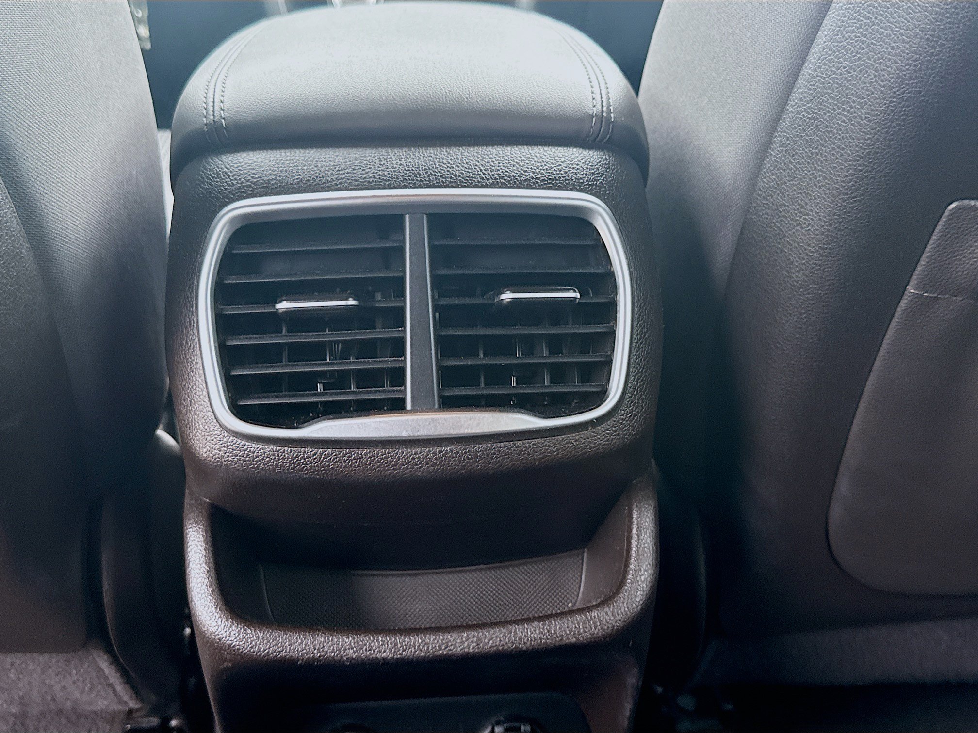 Used 2019 Hyundai Santa Fe SE FWD image 20