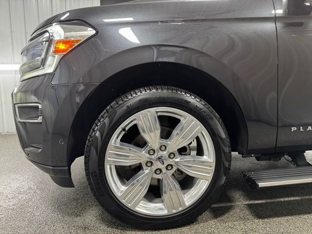 Used 2024 Ford Expedition Platinum image 29