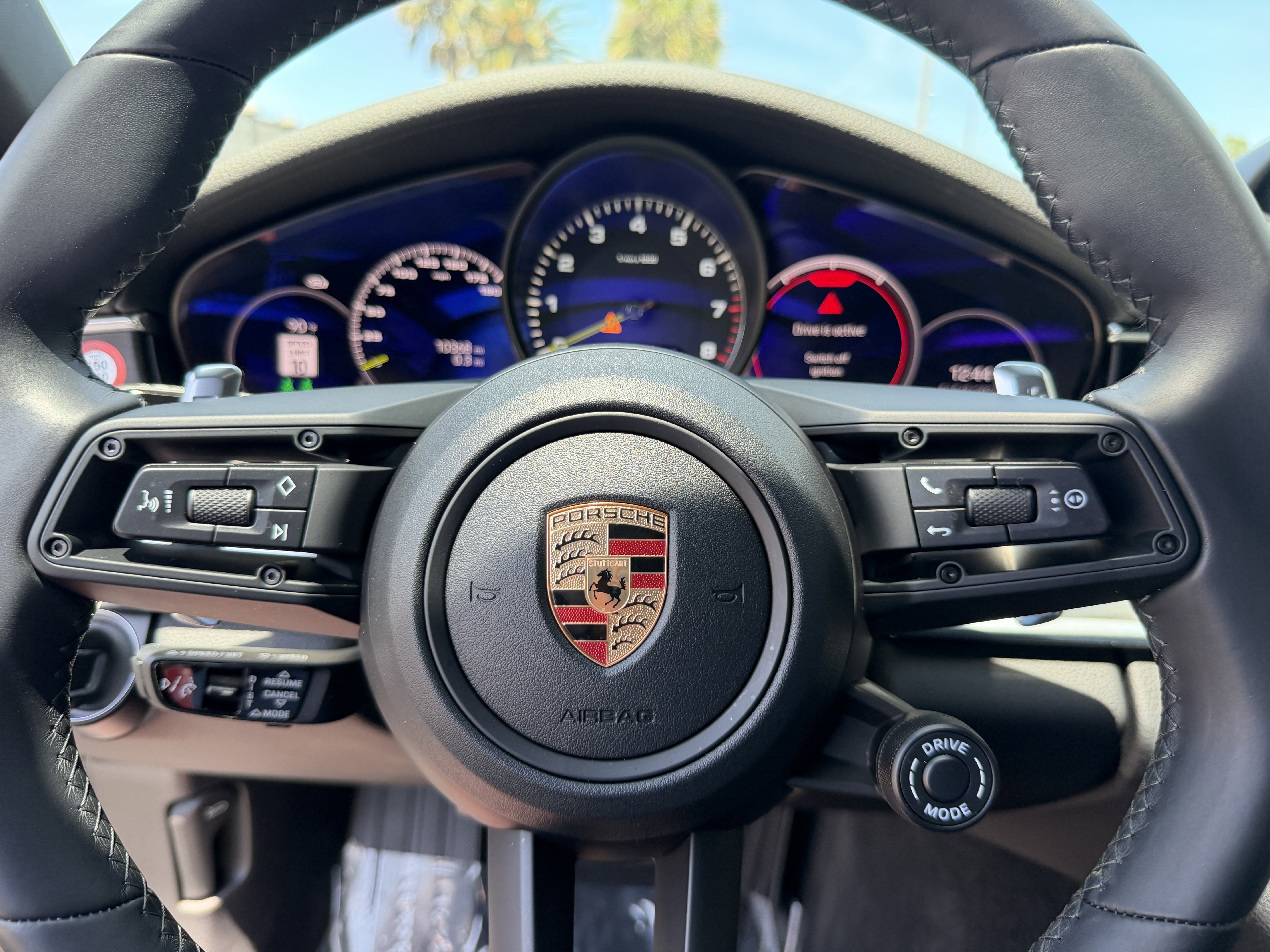 Certified 2023 Porsche Panamera AWD/4WD image 32