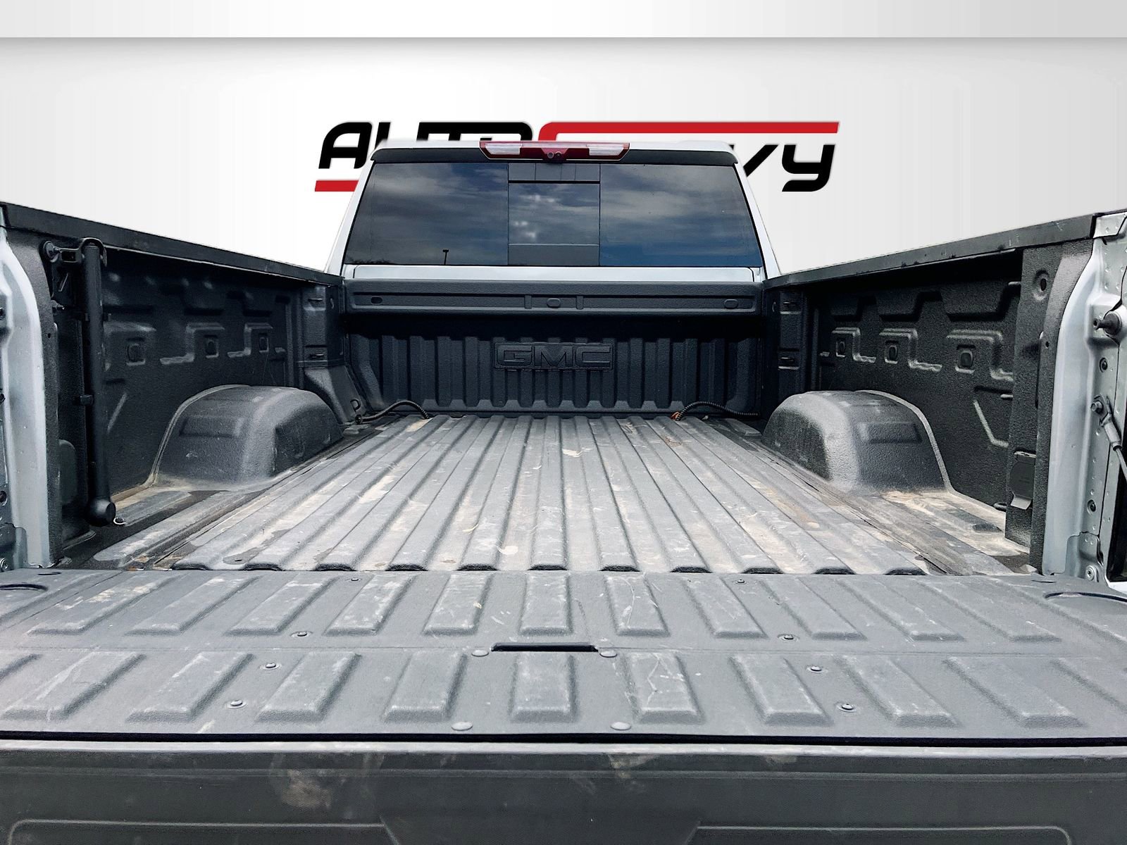 Used 2025 GMC Sierra 2500 AT4 w/ AT4 Premium Plus Package image 28