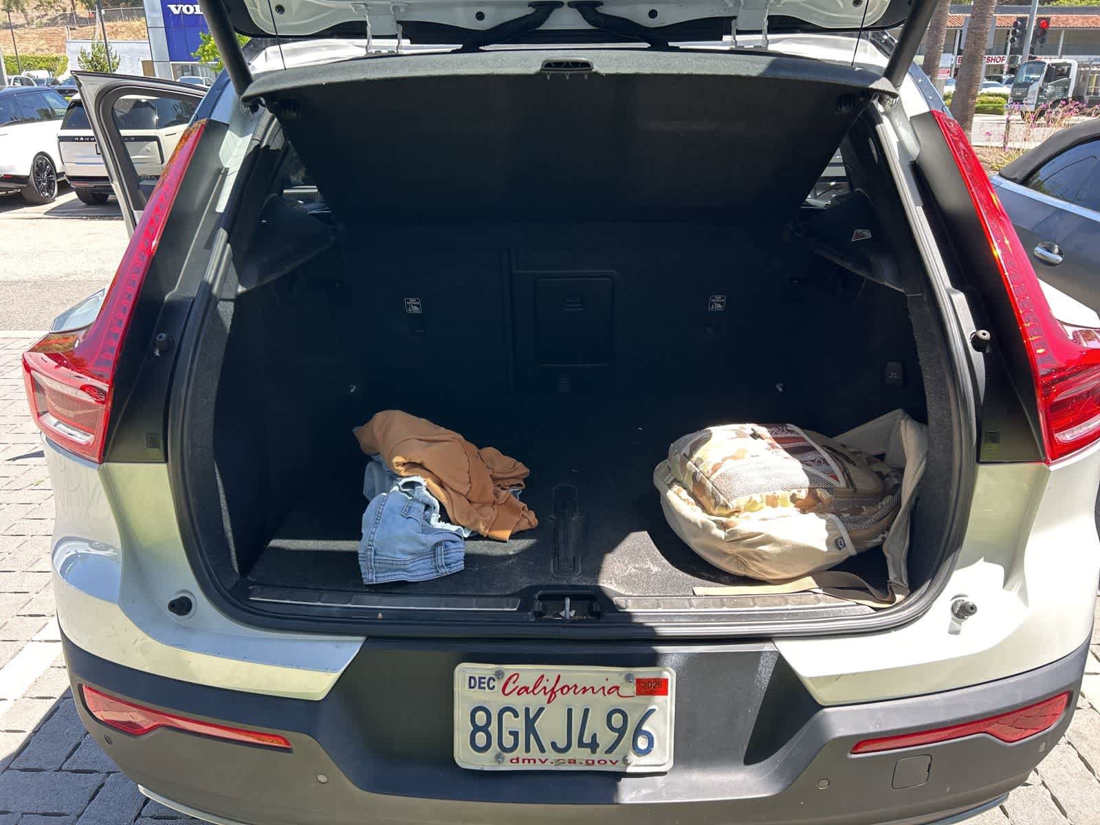 Used 2019 Volvo XC40 T4 R-Design FWD image 25