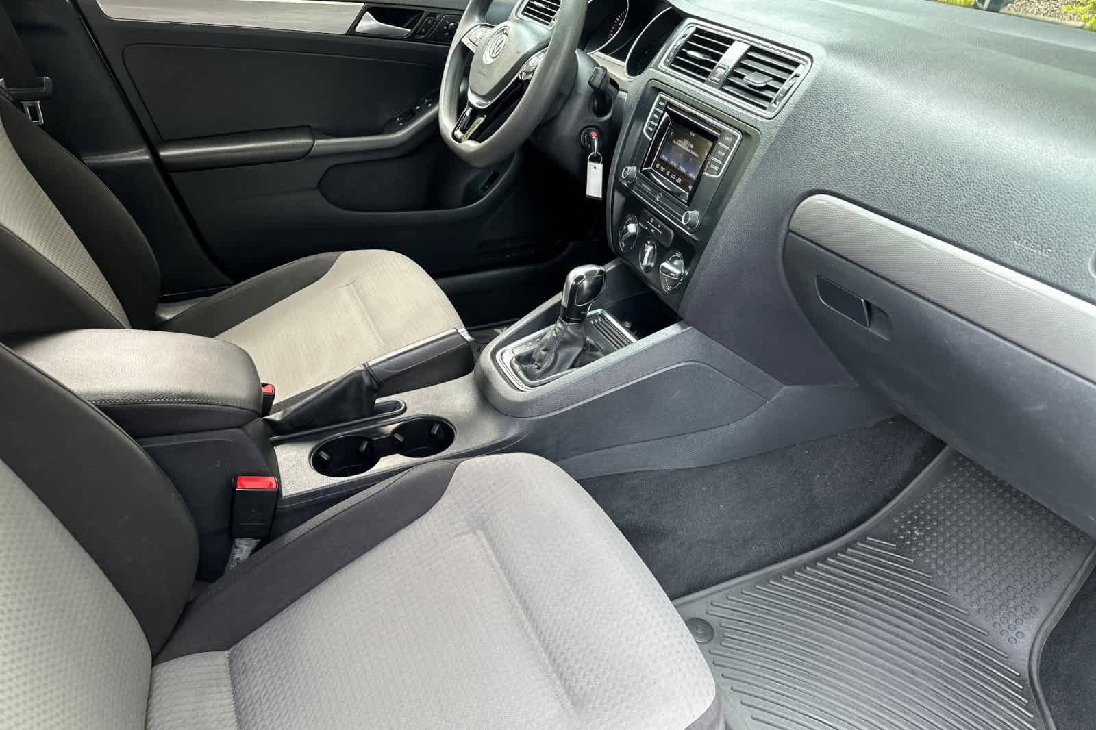 Used 2017 Volkswagen Jetta S FWD image 16