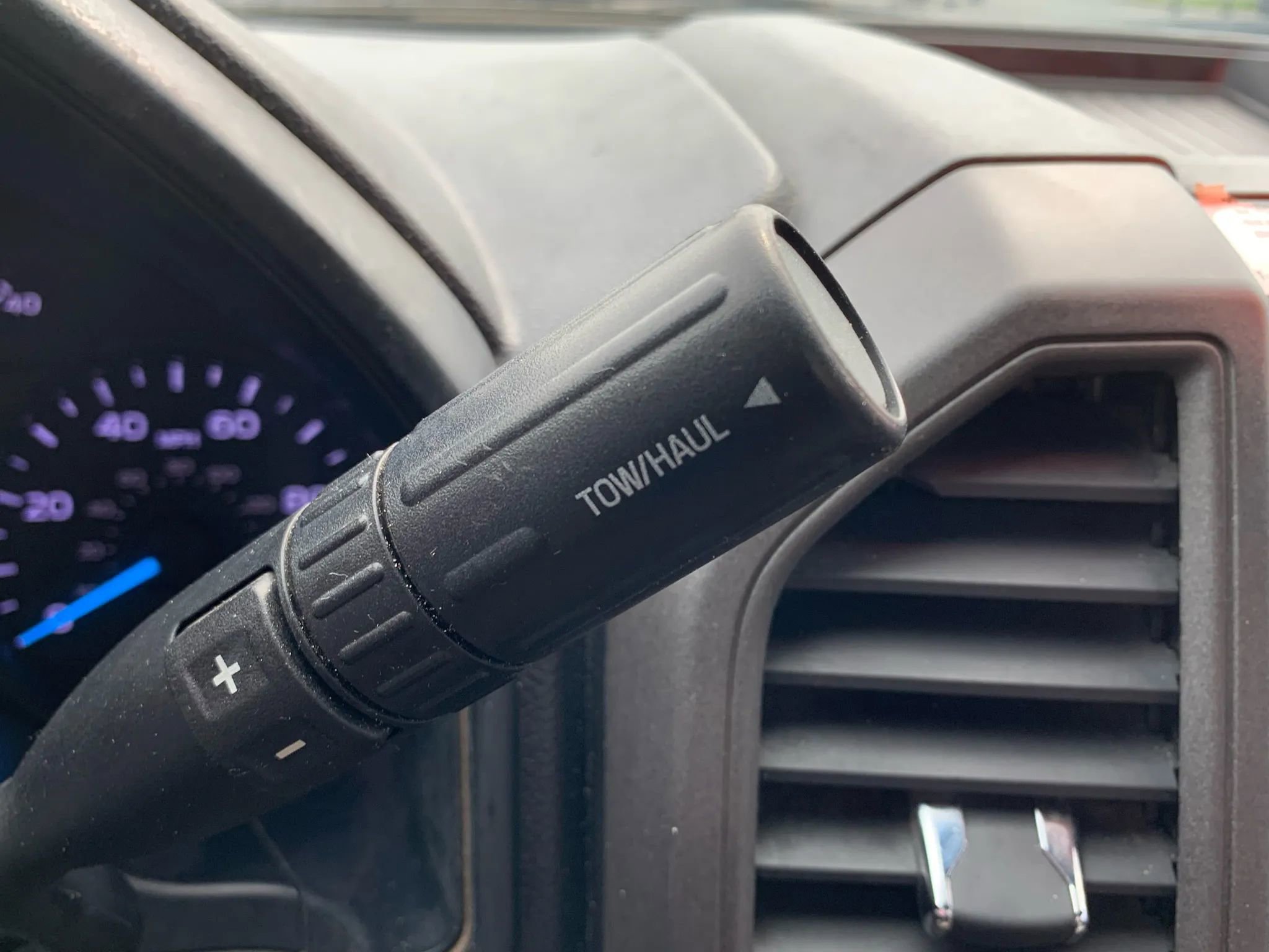 Used 2019 Ford F550 4x4 Regular Cab Super Duty image 16
