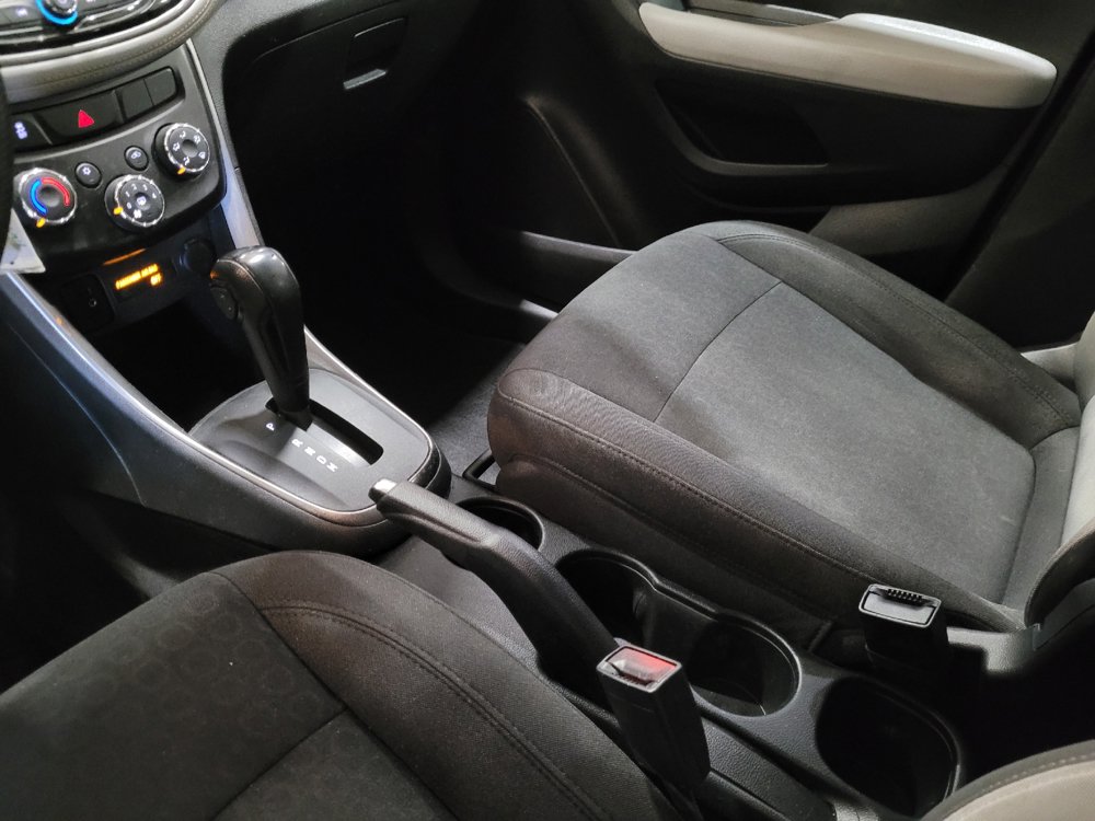 Used 2021 Chevrolet Trax LS w/ Tint and Cruise Package FWD image 26