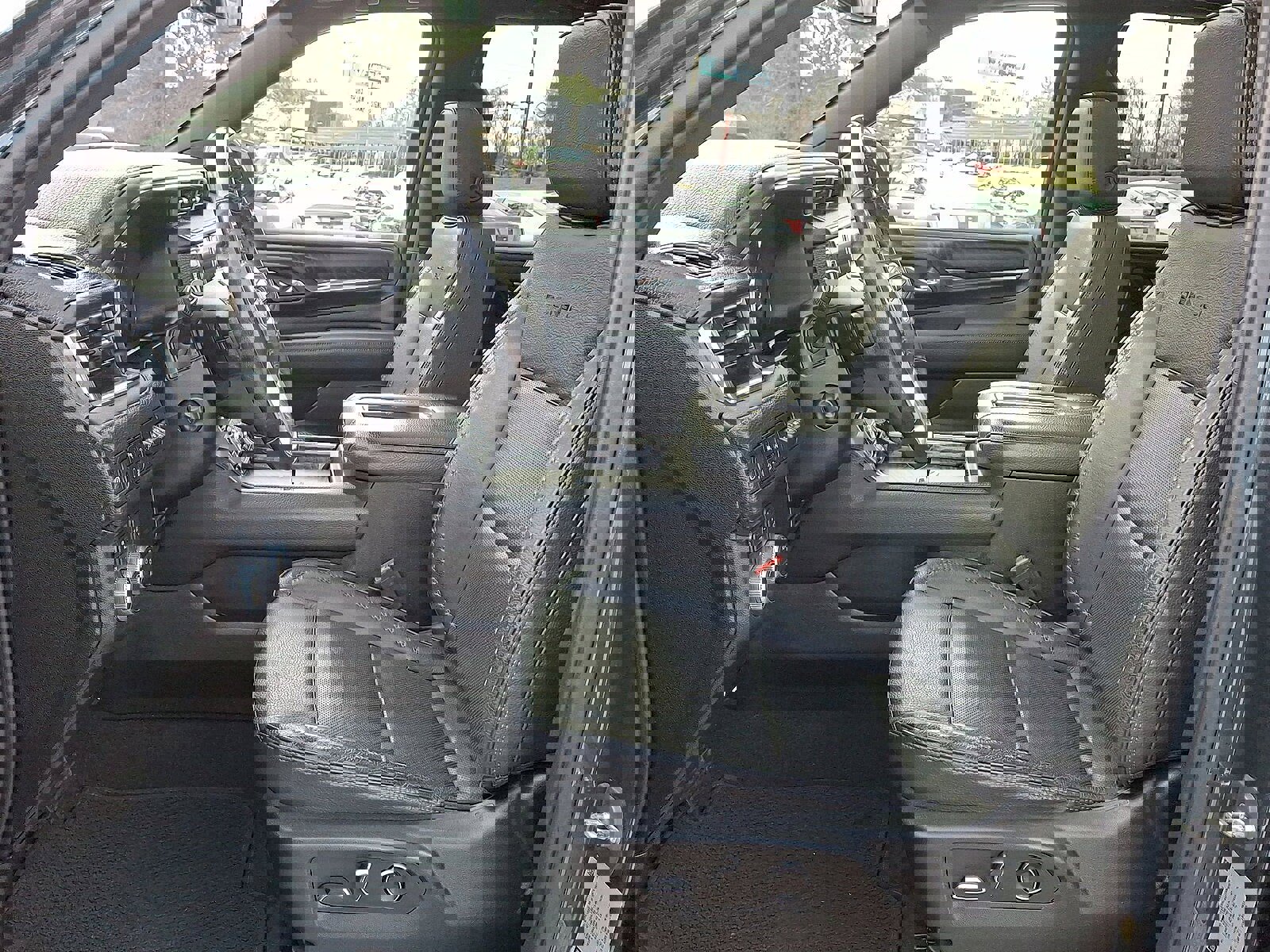 Certified 2021 GMC Yukon XL Denali image 11