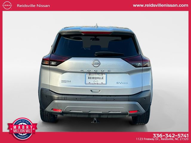 Used 2023 Nissan Rogue SV image 5
