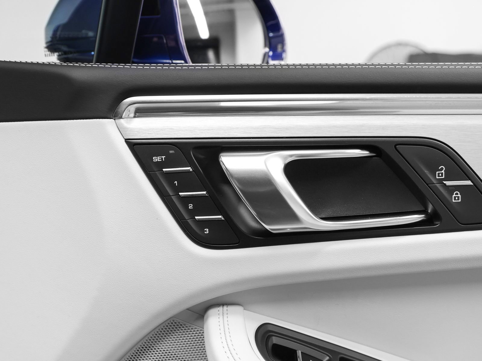 New 2026 Porsche Macan image 21