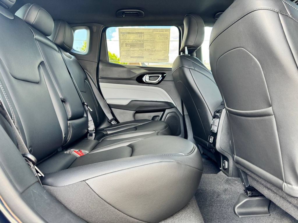 New 2026 Jeep Compass Limited AWD/4WD image 12
