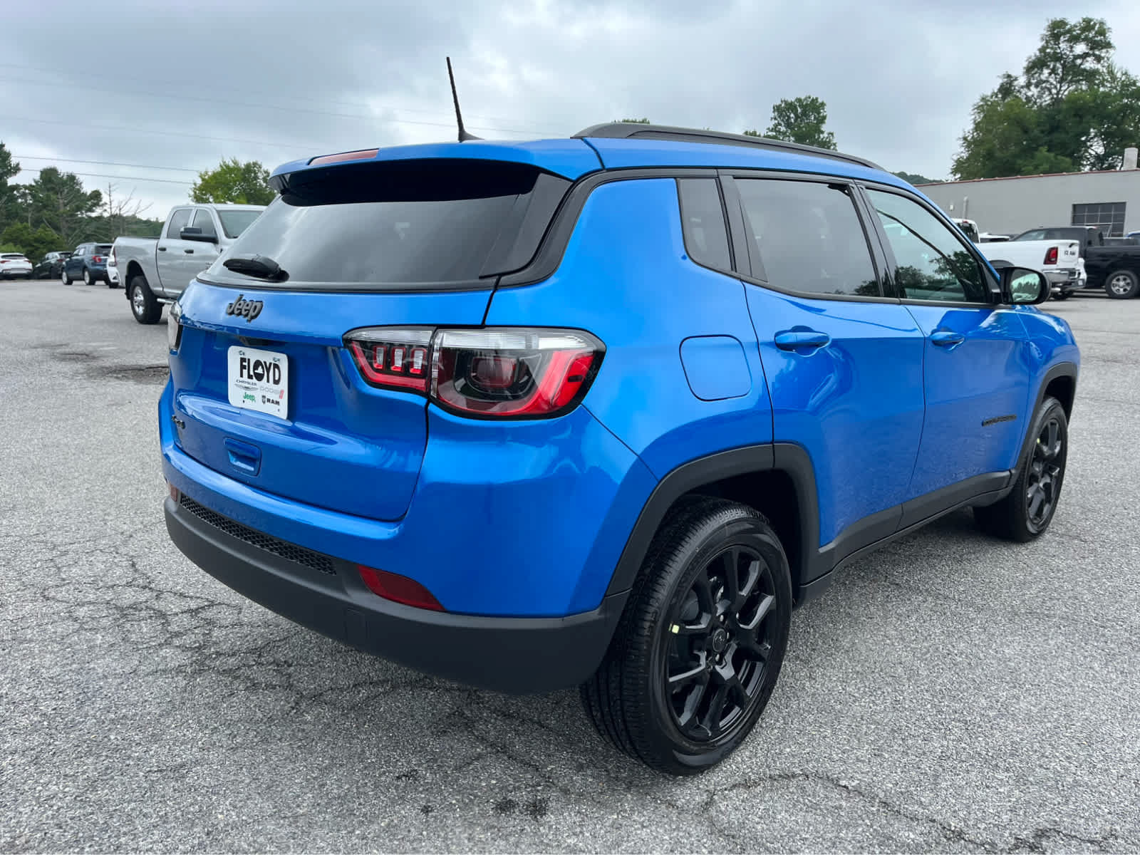 New 2026 Jeep Compass Latitude AWD/4WD image 3