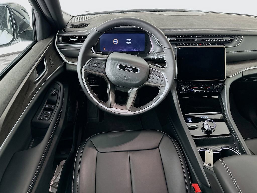 New 2025 Jeep Grand Cherokee L Limited image 29