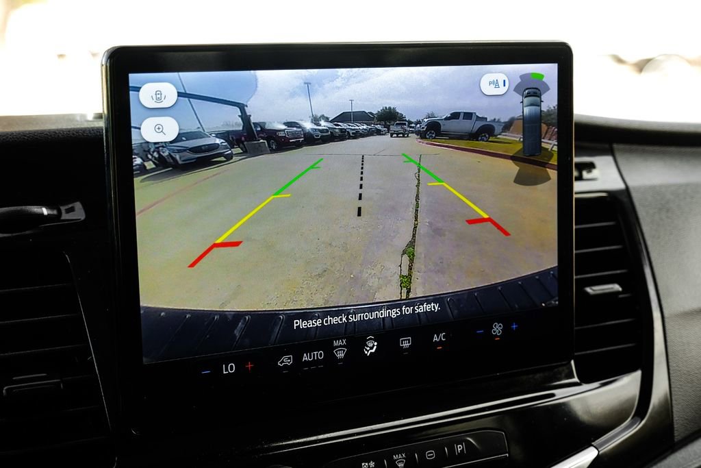 Used 2023 Ford Transit 350 XLT image 18