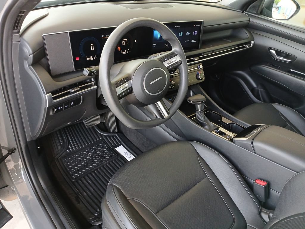 Used 2025 Hyundai Santa Cruz SEL FWD image 10