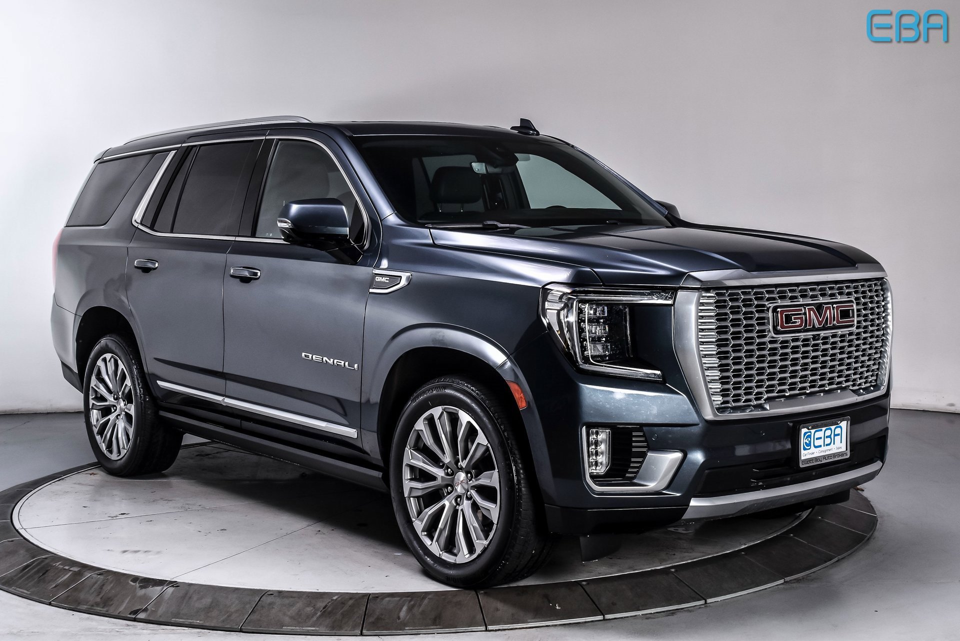Used 2021 GMC Yukon Denali w/ Denali Premium Package image 8
