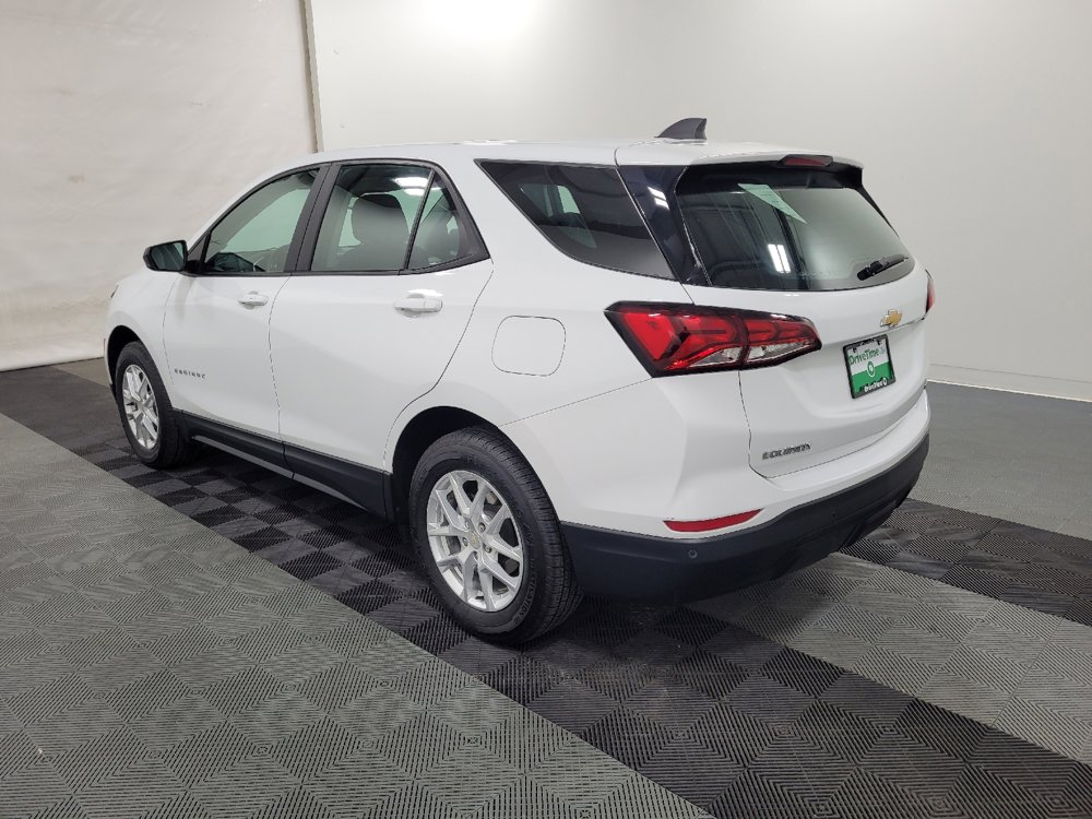 Used 2022 Chevrolet Equinox LS AWD/4WD image 3