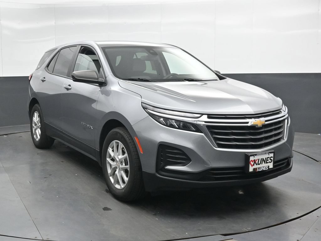 Used 2023 Chevrolet Equinox LS w/ LS Convenience Package FWD image 5