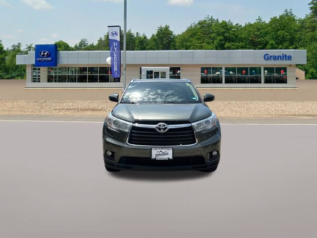 Used 2015 Toyota Highlander XLE AWD/4WD image 4