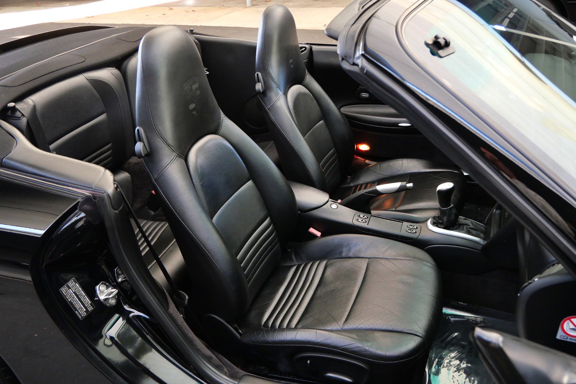 Used 2000 Porsche 911 Cabriolet image 24