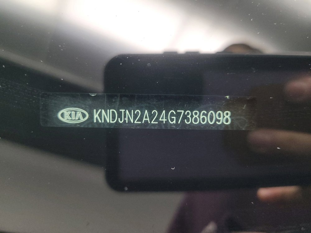 Used 2016 Kia Soul FWD image 33