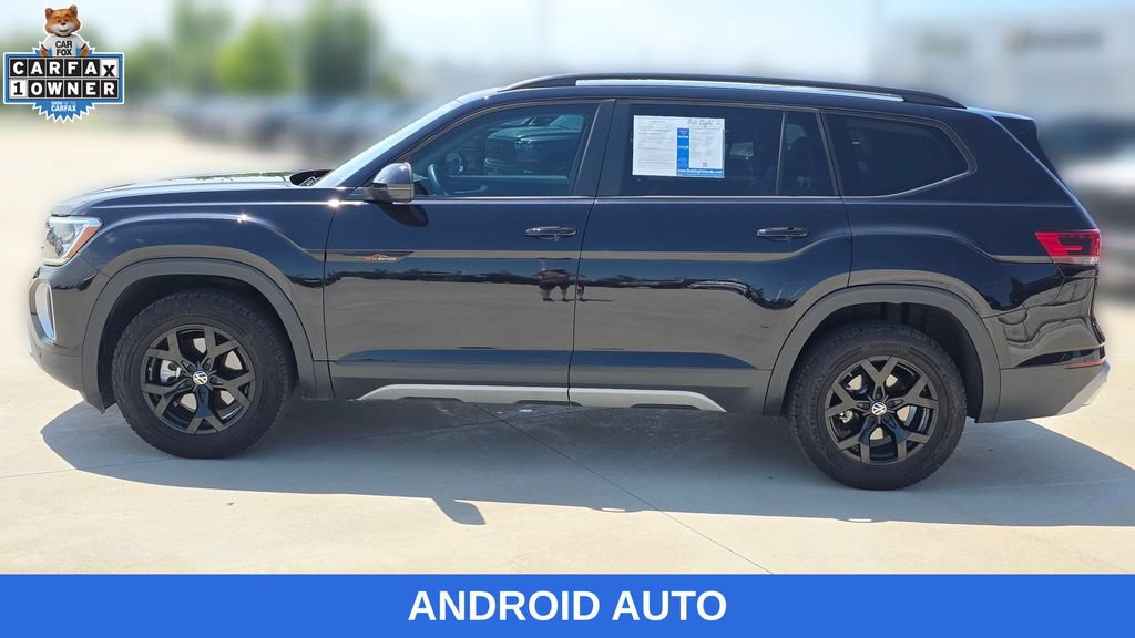 Used 2024 Volkswagen Atlas Peak Edition SEL AWD/4WD image 2