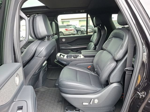 New 2025 Lincoln Navigator L Reserve w/ Jet Appearance Package AWD/4WD image 5
